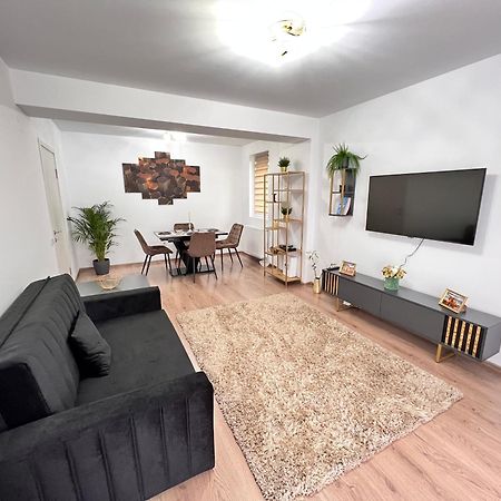 Sun Apartments オトペニ エクステリア 写真